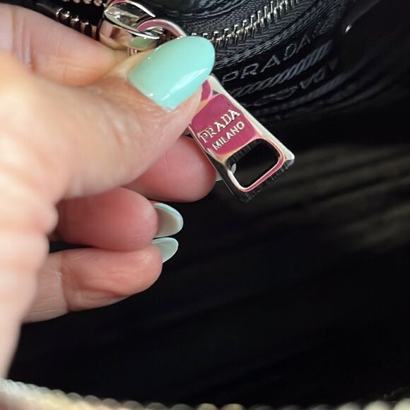 Prada quilted bag - Picture 4 of 13